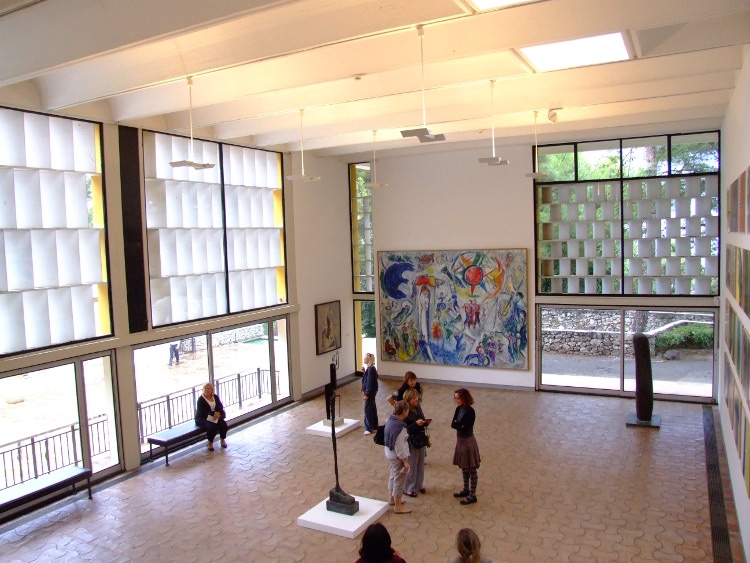 1964 Fondation Maeght à St-Paul-de-Vence par Jose Lluis Sert